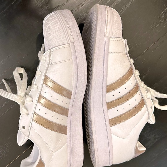 Adidas superstar shell toe white  gold stripes size 7 - Picture 7 of 10